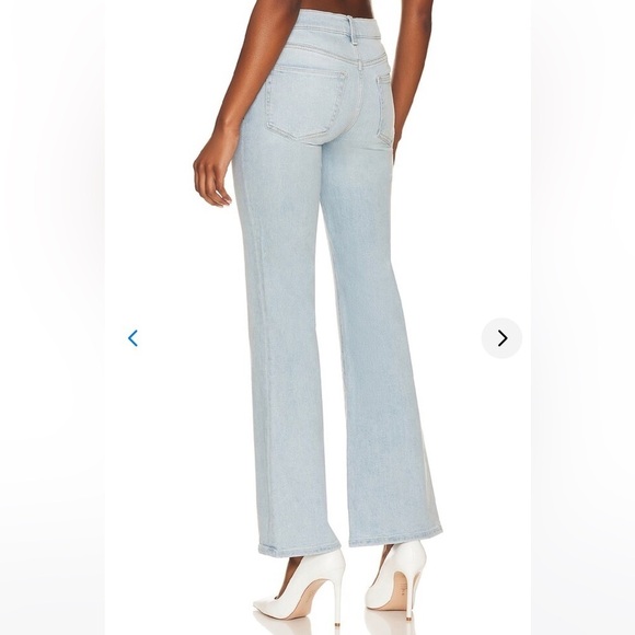 Lovers and Friends / River Low Rise ultra Flare in Key west light wash jeans 31 - Picture 3 of 9